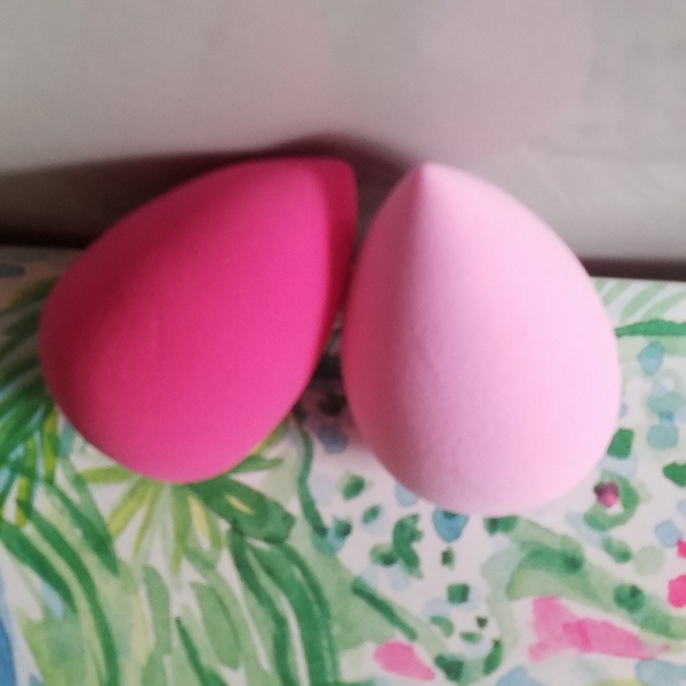 2 New Cosmetic/Beauty Blenders